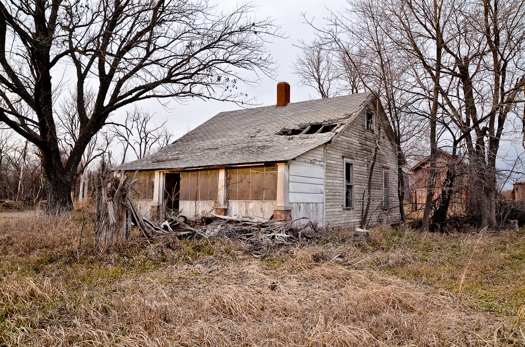 Delia, Kansas Farmhouse Just after taking this shot (and b… Flickr