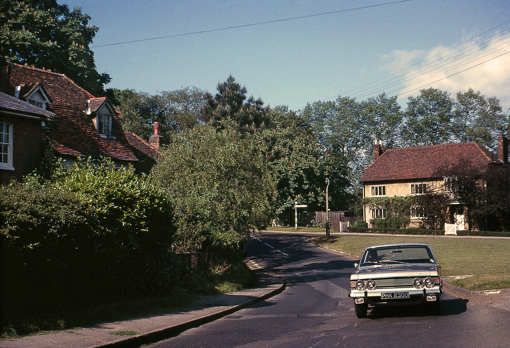 Ford Zodiac at Great Warley Street,Essex. 1966 Snapped at … Flickr