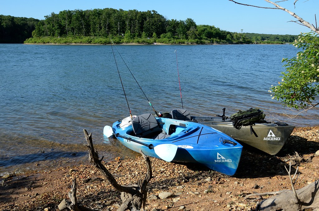 Ascend Kayaks on the beach at Stockton Lake 14 June 2012 … Flickr