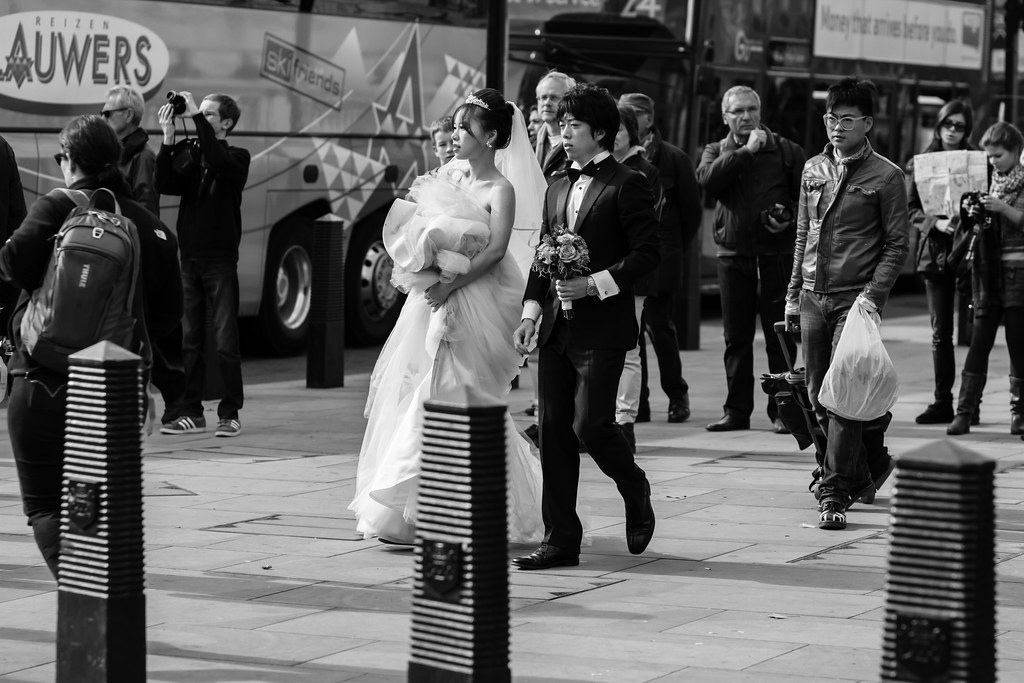 Bride and Groom Shot at Whitehall crossing Parliament Stre… Flickr
