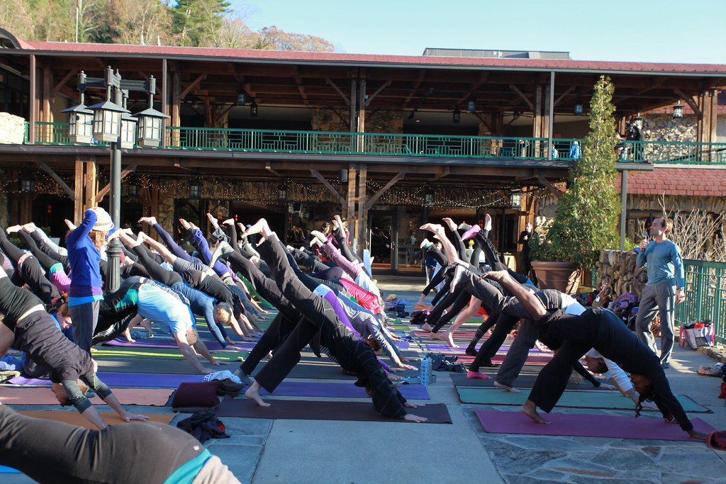 lululemon the grove park