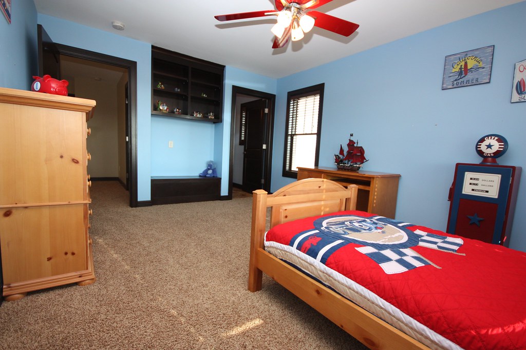 blue_bedroom_builtin_toy_chest Luxury Home for Sale, Raym… Flickr