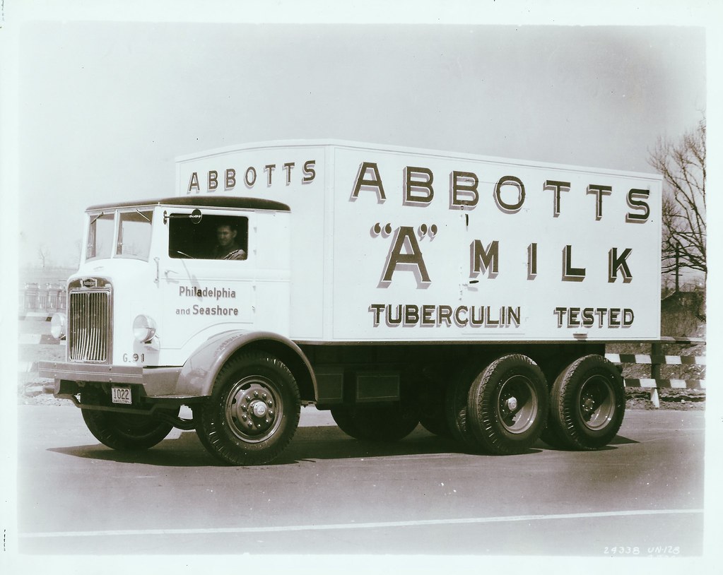 Autocar UN128 Abbotts Milk 1935 24334,8 Murphey Flickr