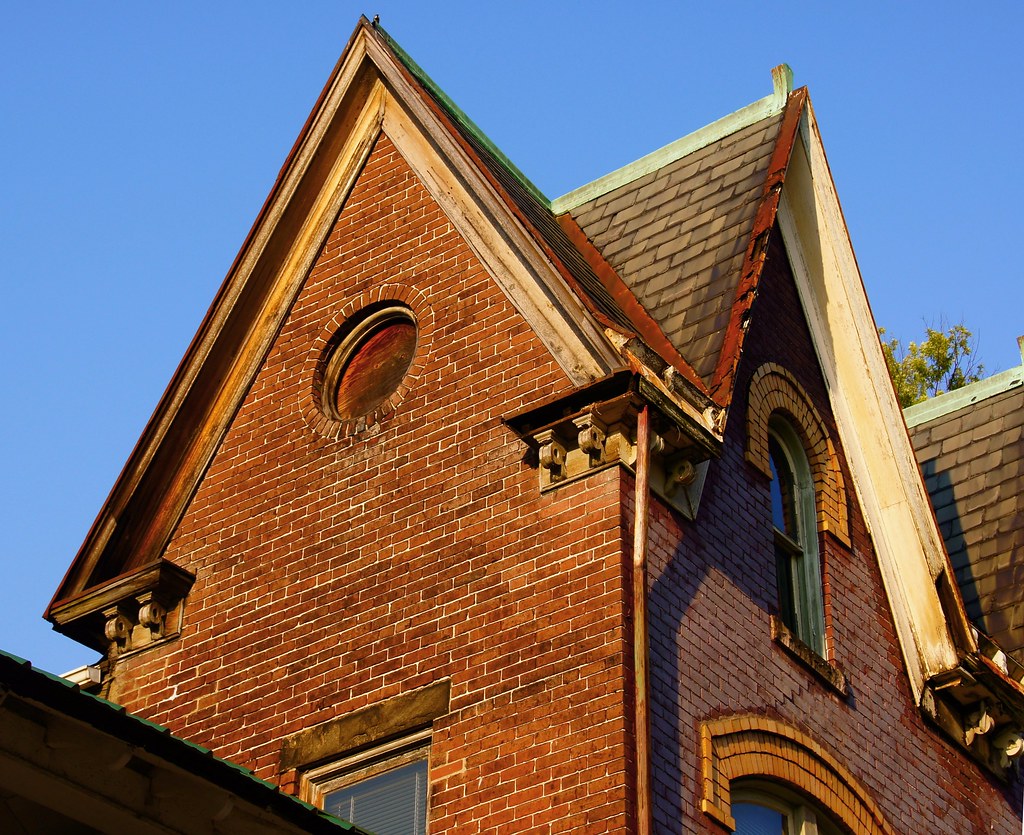 End Peak Bank Building, Dawson, PA This small but elaborat… Flickr