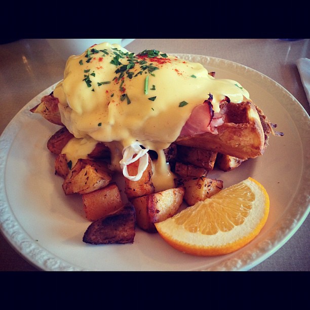 The Original "Best Benny" Eggs Benedict at Mount Bakery Ca… Flickr