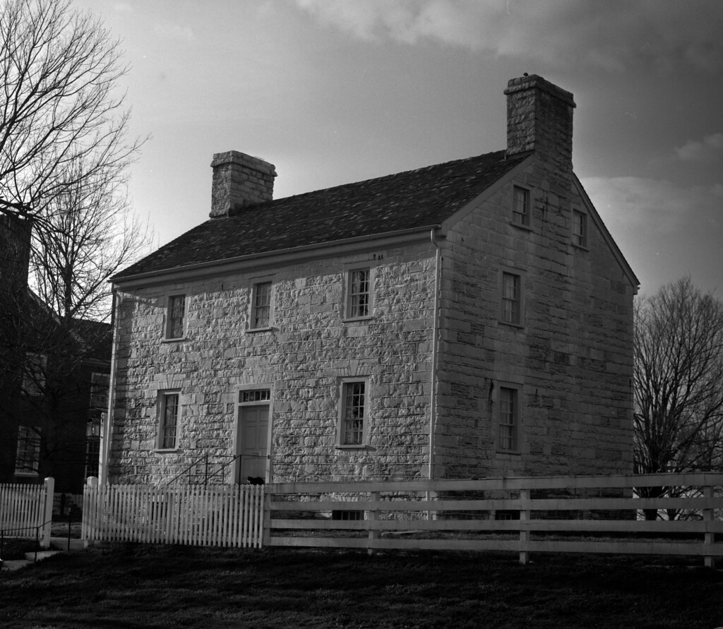 Shaker House Shaker Village, Harrodsburg, KY Shot on Arist… Flickr