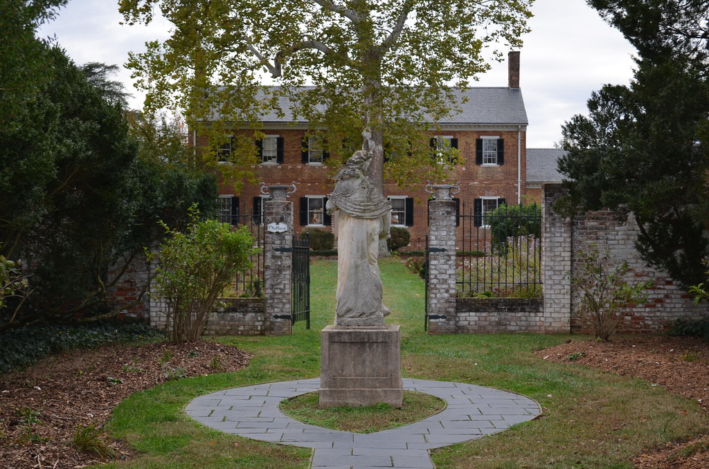 Chatham Manor Courtyard; Falmouth, Virginia Chatham Manor … Flickr