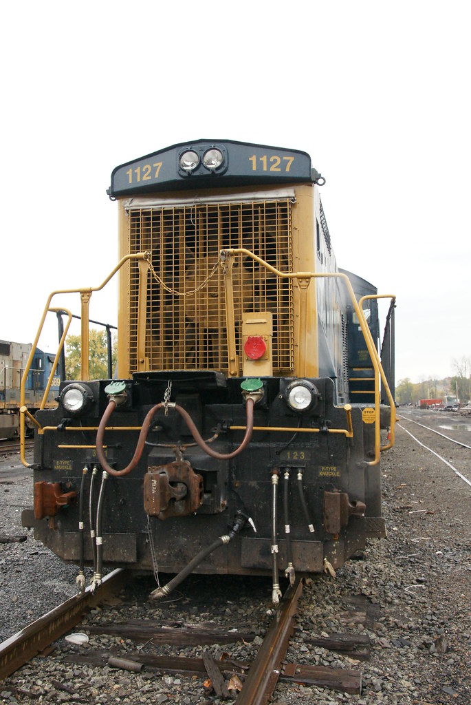 10/23/2012 CSX 1127 [EMD SW1001], Kingston Yard QR 88.0;… Flickr