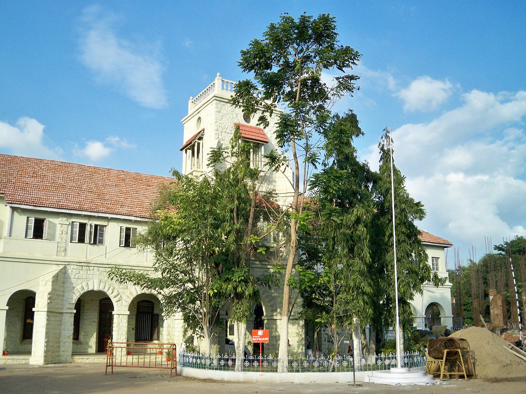 Coimbatore Medical College Hospital This image shows the m… Flickr