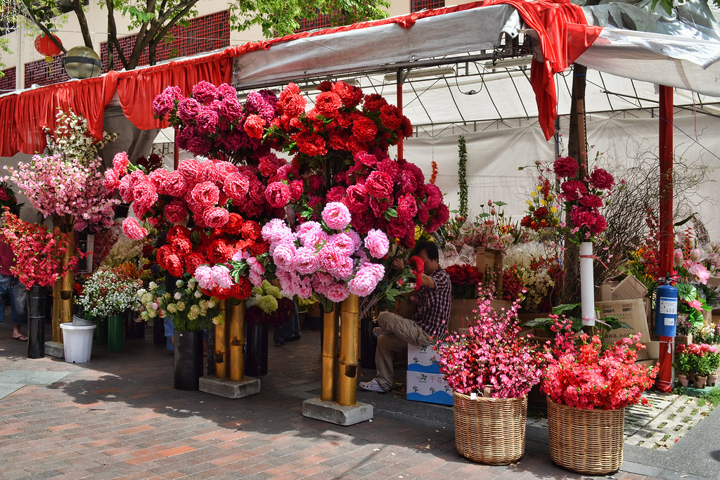 Artificial Flowers Sale of various varieties of artificial… Flickr