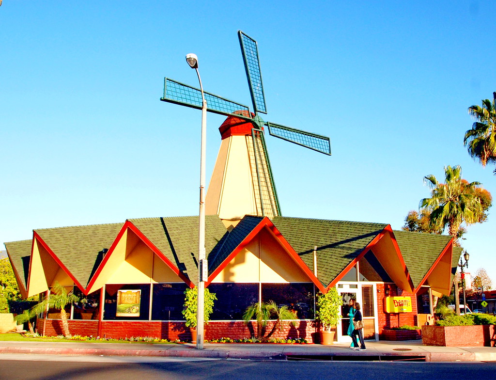 Van De Kamp's Windmill, Harold Bissner 1967 We first moved… Flickr