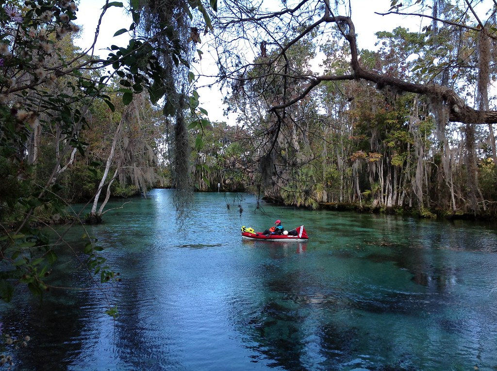 Kayak with Dive Flag Main springs area in Crystal River, F… Flickr
