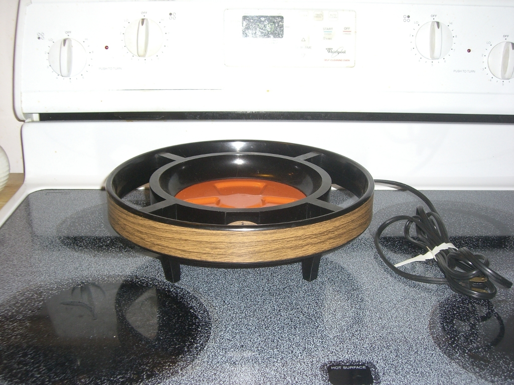 Attic Chemex warmer Goes with my Chemex coffee maker. shrineofpyrex Flickr