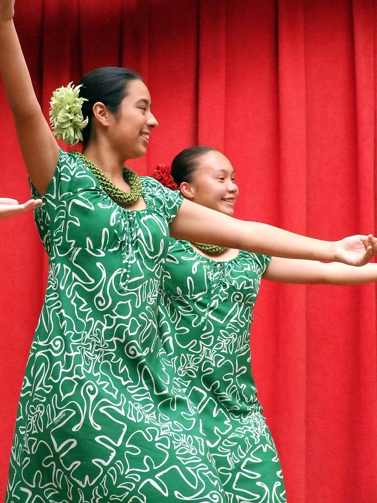 Hula Hui O Kapunahala Kuma Hula Carolee Nishi Flickr