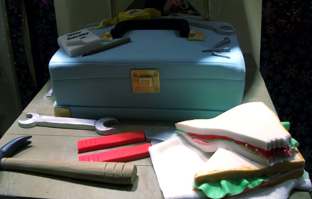 Tool Box birthday cake Croydon 30/12/12. Tool Box birthday… Flickr