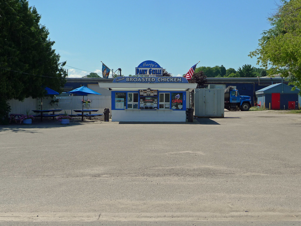 along the southern shores of Lake Charlevoix (Marty's Dair… Flickr