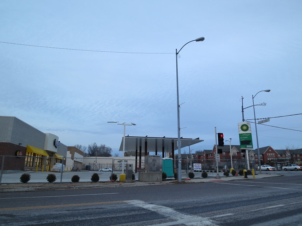 Gas Station at Manchester and Kingshighway Paul Sableman Flickr