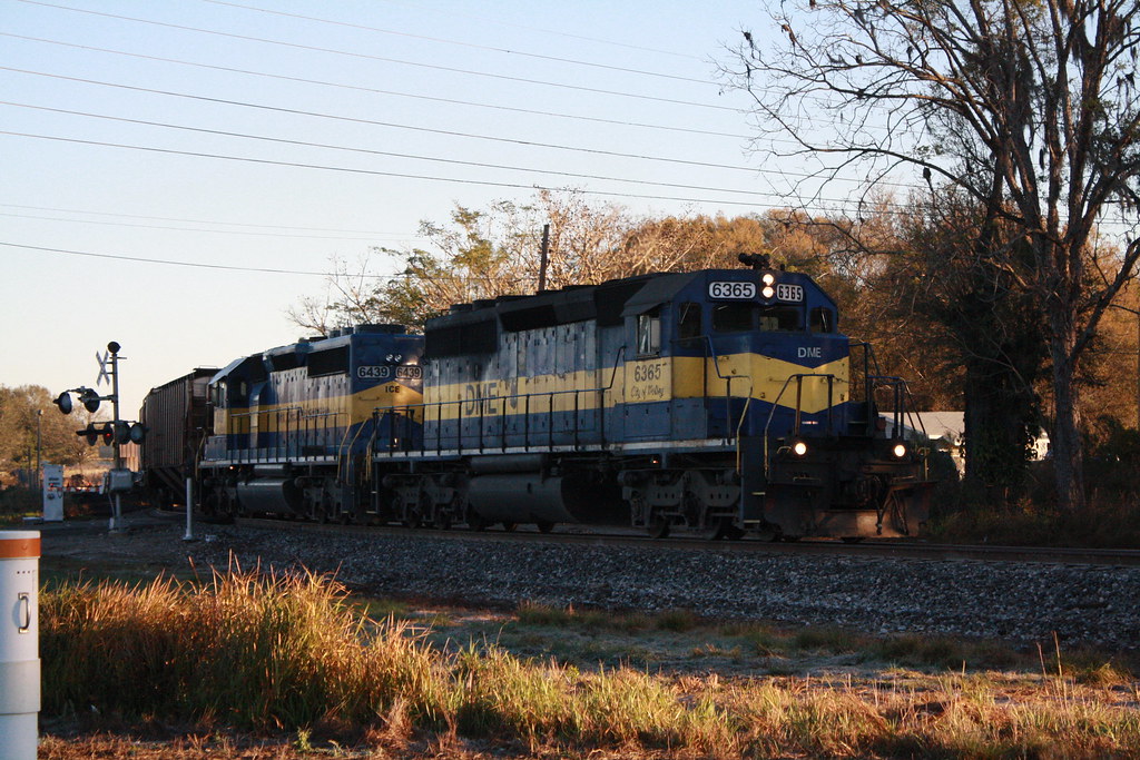 CSX K833 w/DME at Lakeland,FL 2213 coming into winston