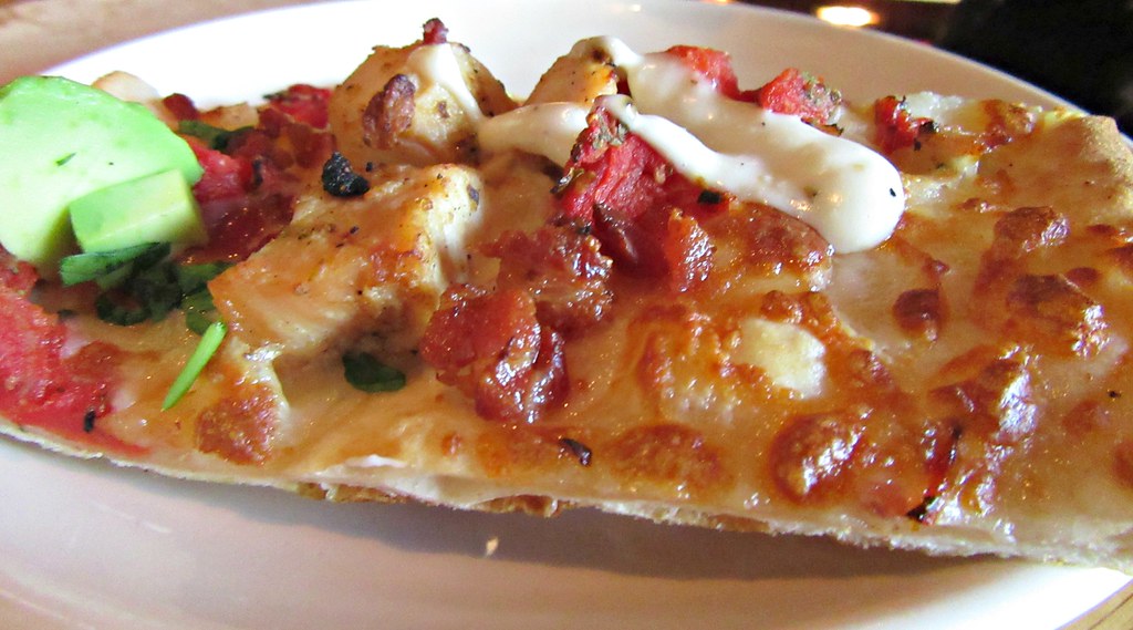 BJ's Dinner1 Flatbread pizza appetizer with avocado annesstuff Flickr