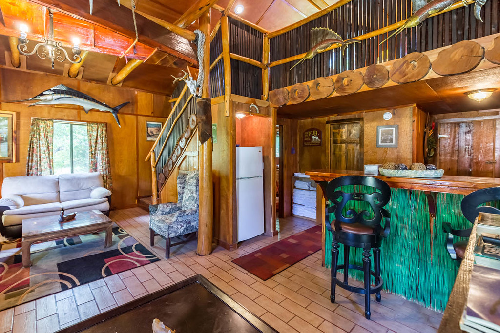 Blackwater Joe's Cabin Livingroom Our beautiful cabins loc… Flickr