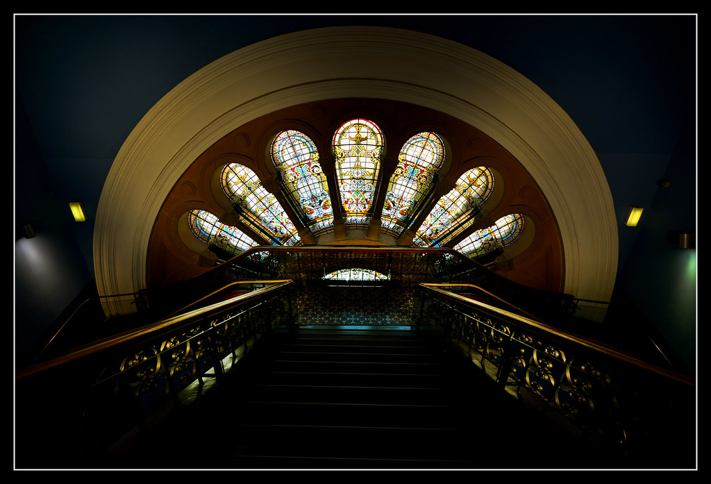 Inside Queen Victoria Building in Sydney The Queen Victori… Flickr