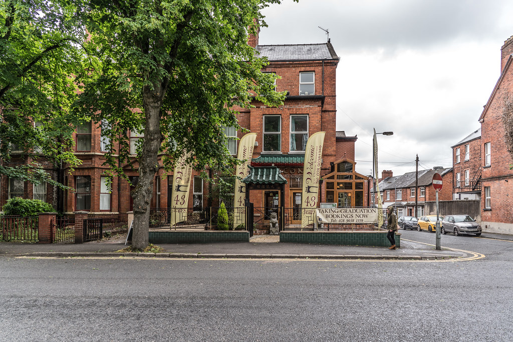 BELFAST A WALK AROUND QUEEN’S QUARTER CHINESE R… Flickr