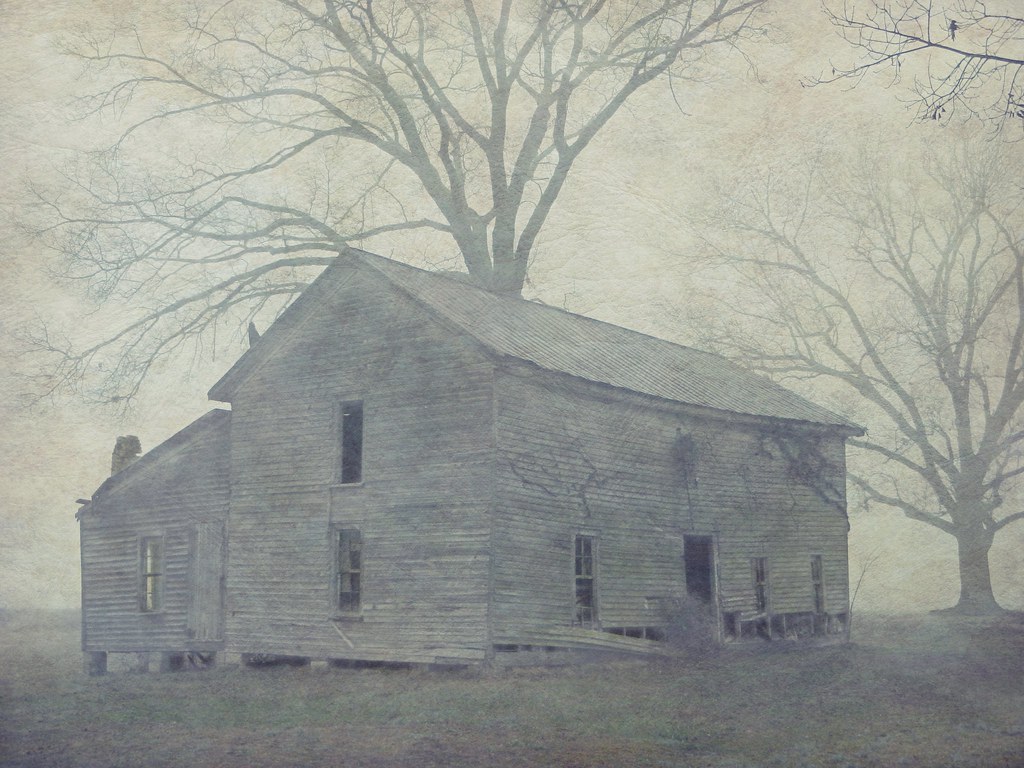 The Old Pack House in Fog Adelphia Plantation, County, North