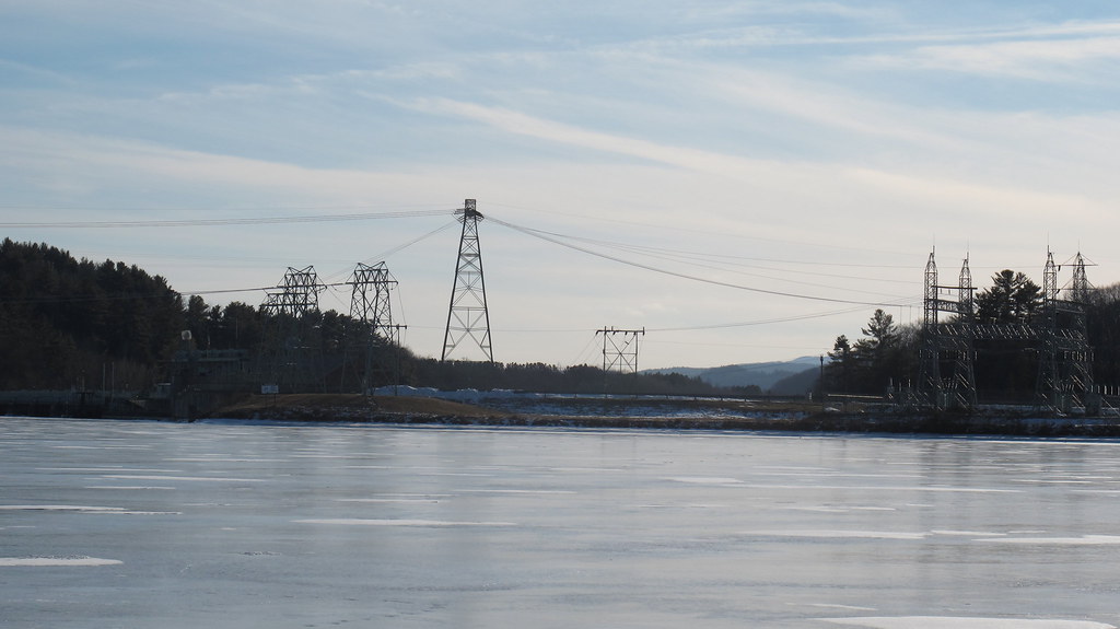 12. Wilder Dam We kept well clear of the dam. The ice in t… Flickr
