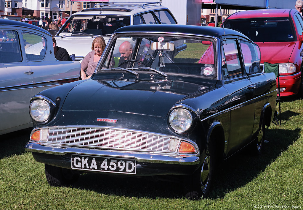 WBC03 Whitley Bay Classic Car Show 2016 Ford Anglia 105E… Flickr