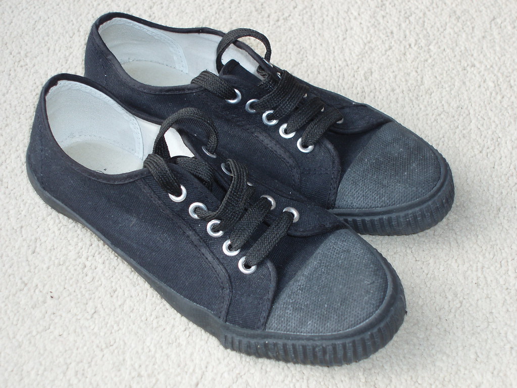 black plimsolls stevsoll Flickr