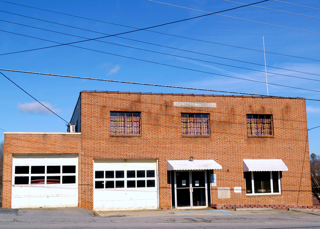 Old Jonesville NC, Town Hall, Yadkin County a photo on Flickriver