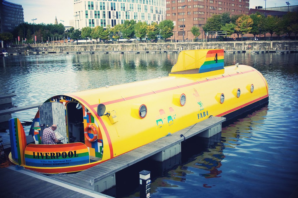 The Yellow Submarine for rent Liverpool Ángeles Flickr