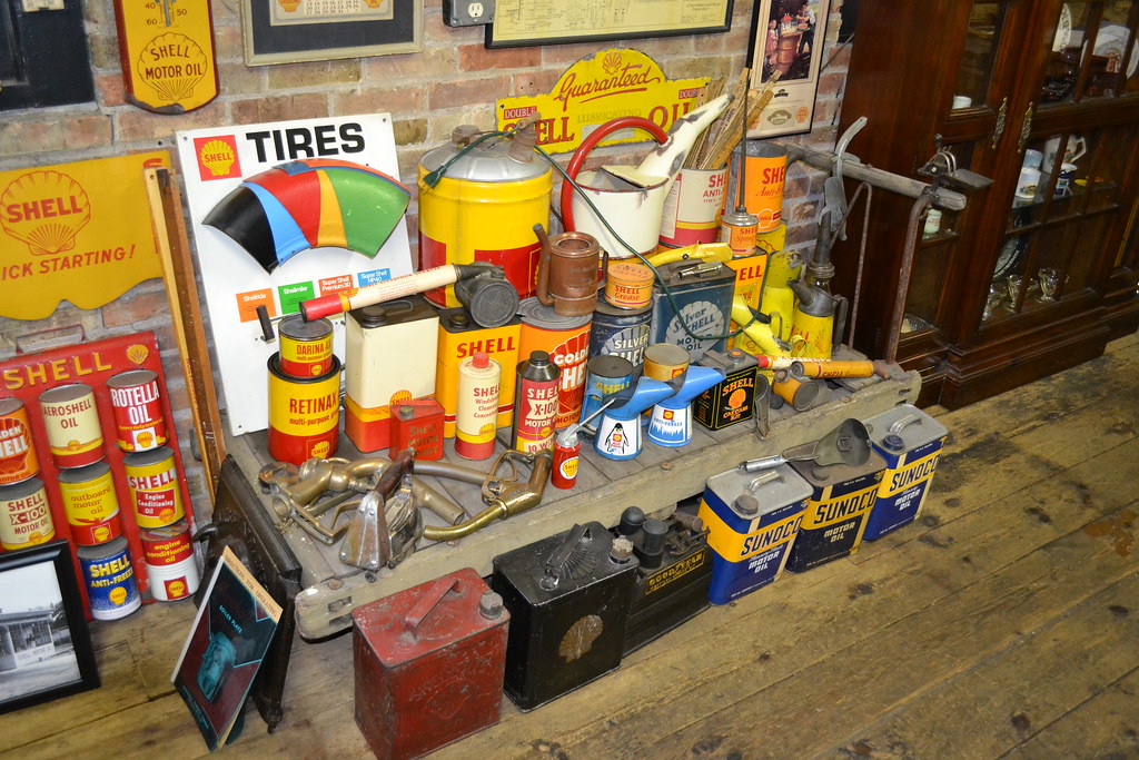 DSC_0143 Display of antique gas station items at the Marti… Flickr
