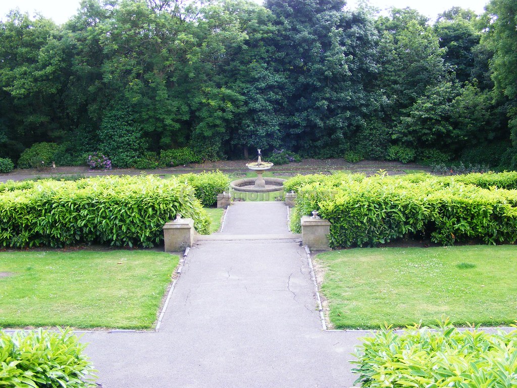 DSCF2784 Wilton Park and Bagshaw Museum 21062009 Simon Turner