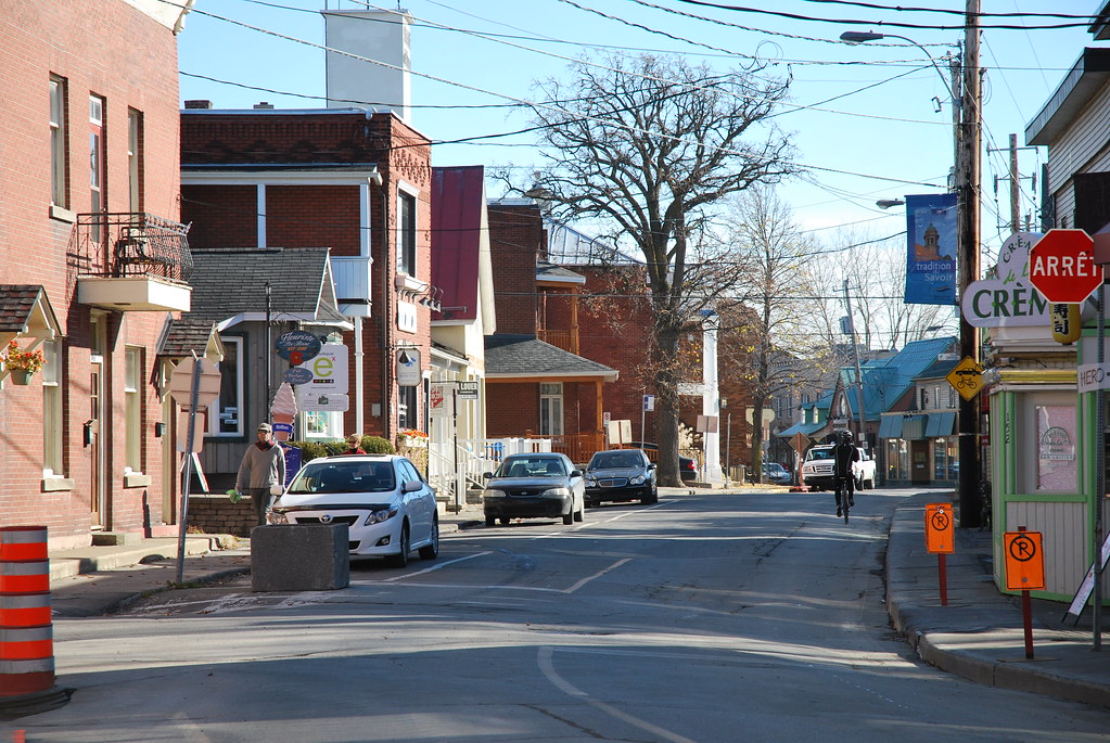 Rue SainteAnne (SainteAnnedeBellevue) Photo AnneMar… Flickr