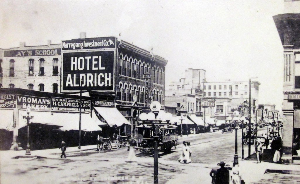 Main street in Aberdeen, 1910. South Dakota State Historical Society