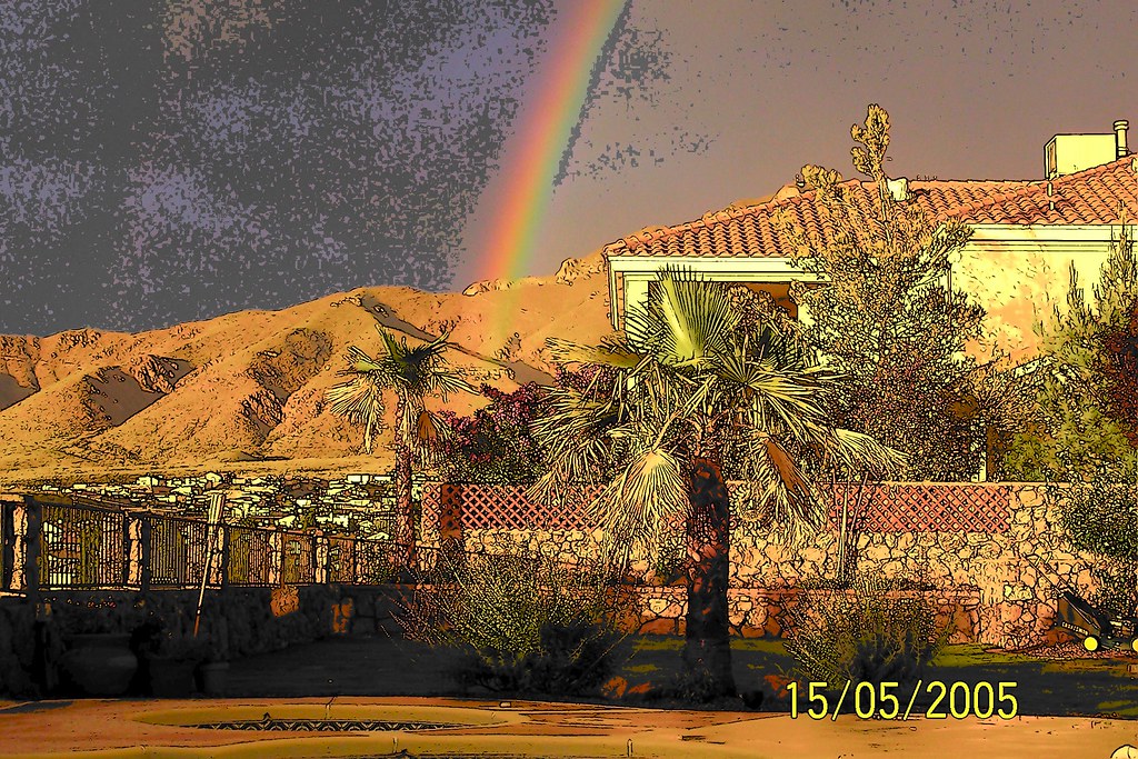100_1247Rev.jpg El Paso, TX, rainbow in front of Franklin … Flickr