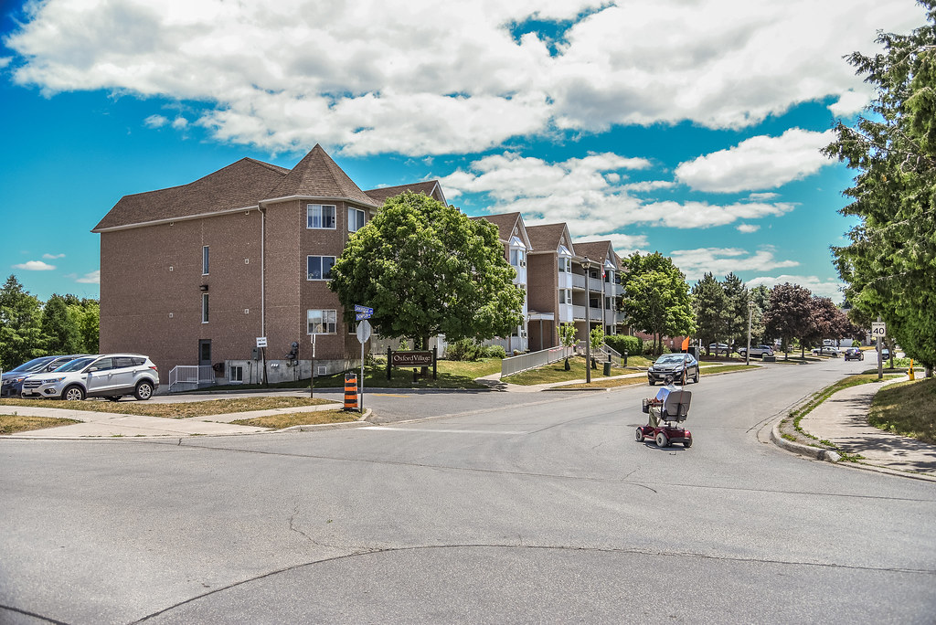 Oxford Village 84 Oakridge Court, Holland Landing, Ontario… Flickr