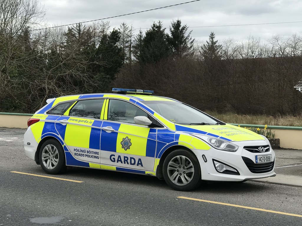Irish Police Car An Garda Siochana Hyundai Wagon Roads Policing