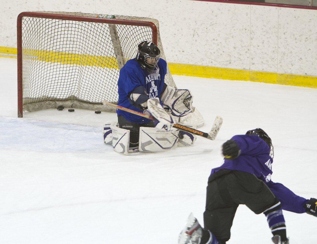 Men's Ice Hockey Season Preview Men's Ice Hockey practice … Flickr