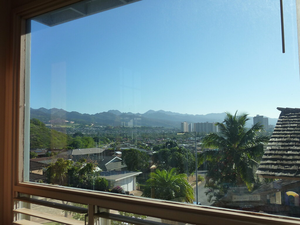 P1000352 Salt Lake neighborhood, Oahu, Hawaii HawaiiMongoose Flickr