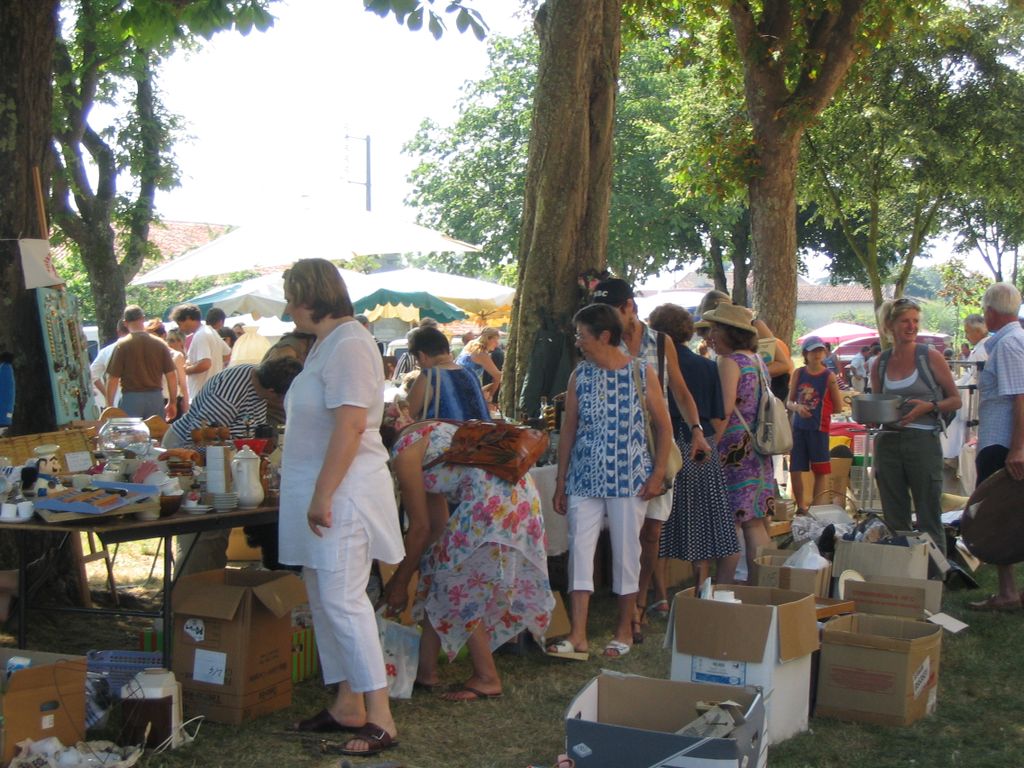 vide grenier Plaisance 2 Copyright MM Office de Tourisme Bastides