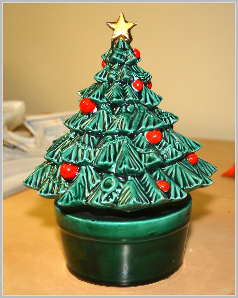 LEFTON TREE music box, made in Japan Unbelievable this … Flickr