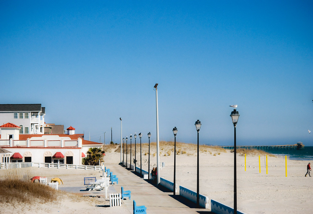 Atlantic Beach North Carolina The cloudless sky and warm t… Flickr