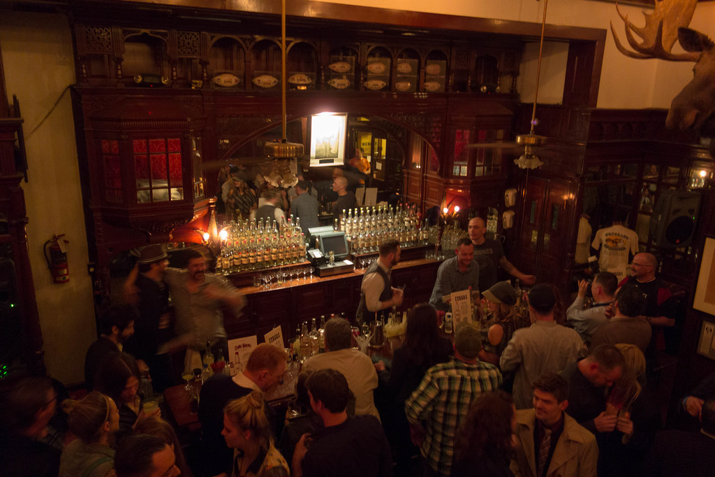 Menger Bar Kent Wang Flickr