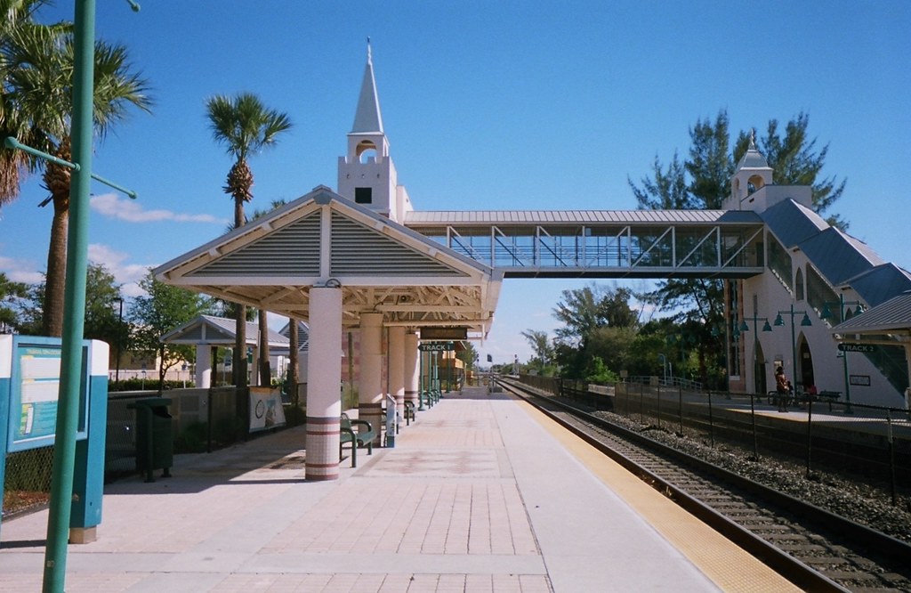 Tri Rail Station Opalocka Kodak HD Power Flash Disposable… Flickr