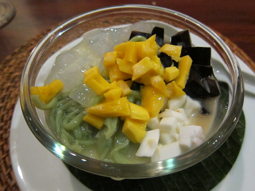 Es Campur Bali Cendol, jackfruit, nata de coco, grass