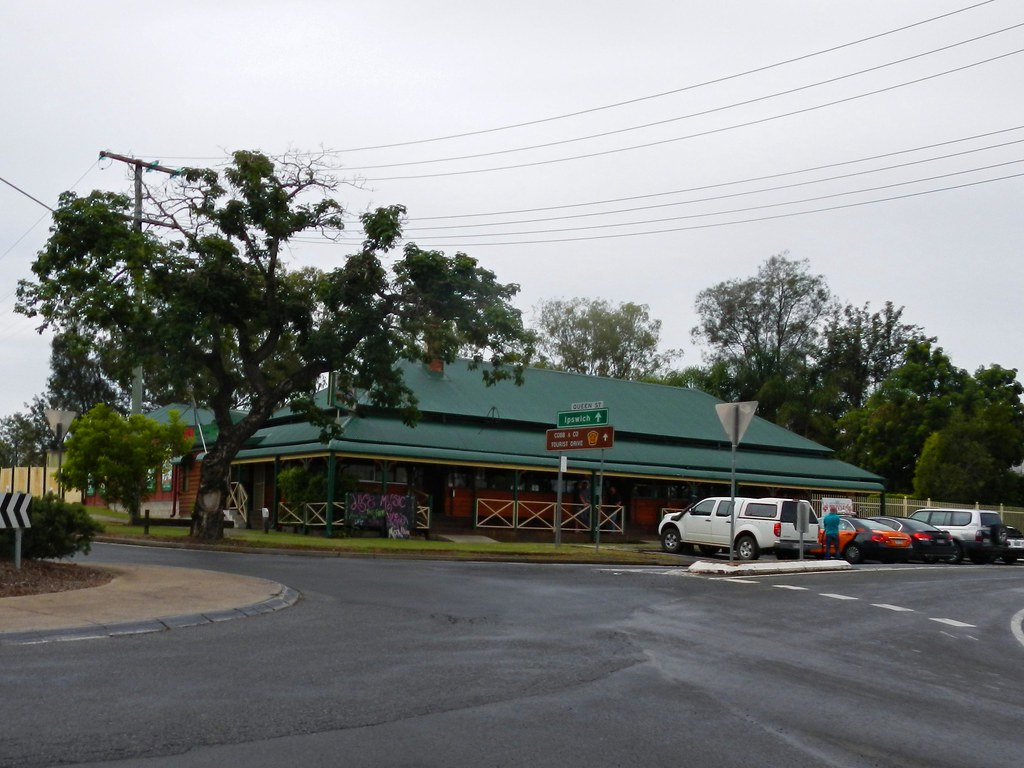 The Walloon Hotel Neil Ennis Flickr