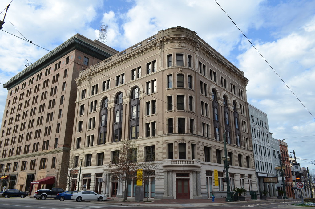 Commercial National Bank One of the few oldstyle architec… Flickr