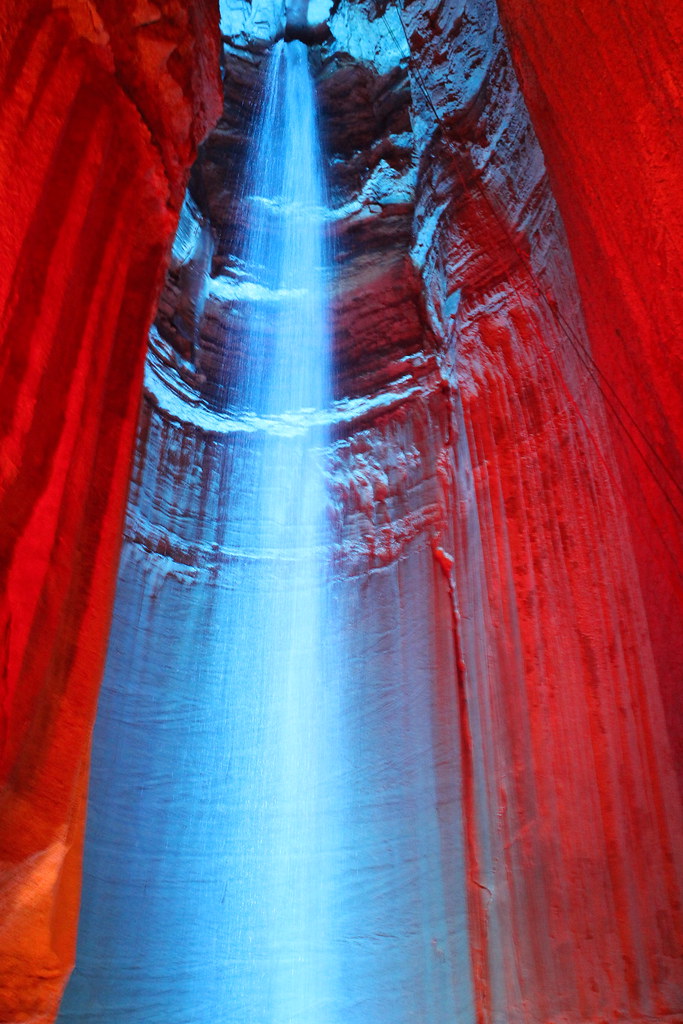 Falls Ruby Falls. The largest underground waterfall Jayme King Flickr